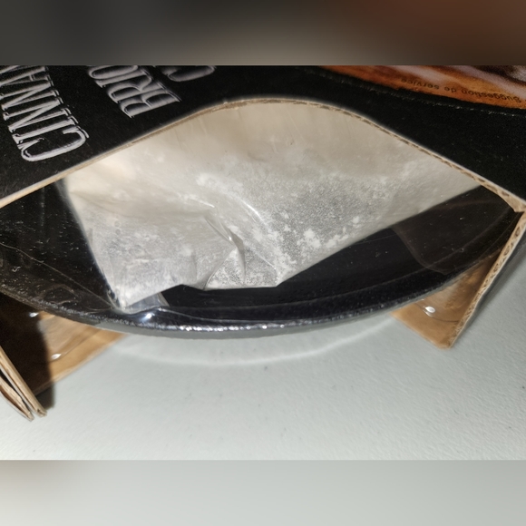 Cast Iron Skillet with Cinnamon Roll Mix - Picture 3 of 3